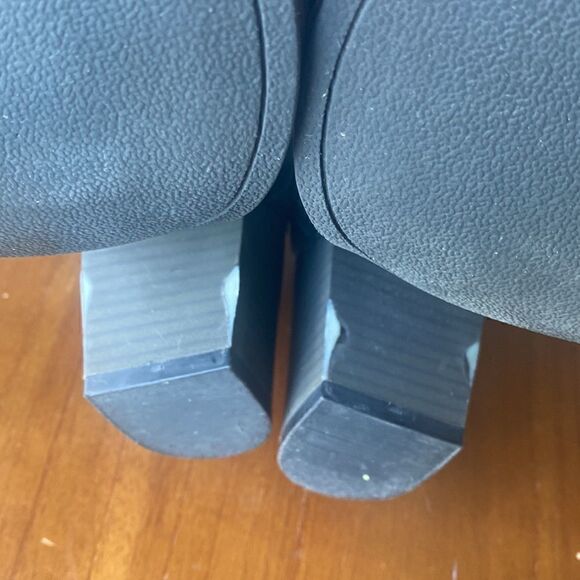 Maurices Women’s Gray Metallic Perforated Block Heel Sandals Size 9 - Picture 4 of 13